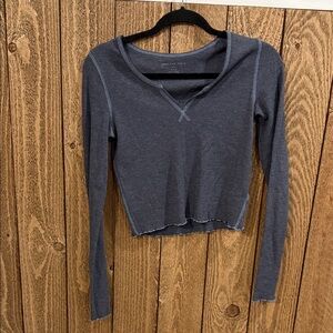 American Eagle Outfitters Grey Long Sleeve Vneck Top~Small